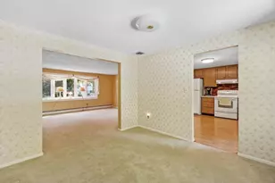 122 Milton St, Waltham, MA 02453 - Photo 8