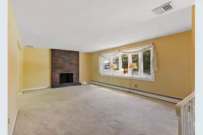 122 Milton St, Waltham, MA 02453 - Photo 4