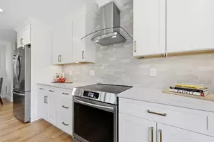 14 Garfield St, Northampton, MA 01062 - Photo 8