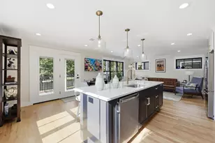 14 Garfield St, Northampton, MA 01062 - Photo 1