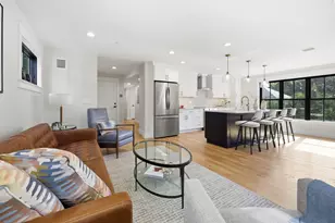 14 Garfield St, Northampton, MA 01062 - Photo 1