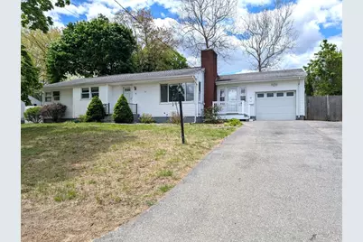 98 Pleasant View St, Methuen, MA 01844 - Photo 1
