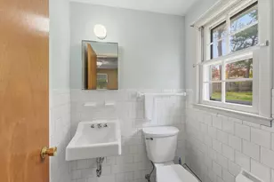 28 Mayflower Cir, Leicester, MA 01524 - Photo 20