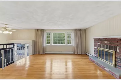 28 Mayflower Cir, Leicester, MA 01524 - Photo 8