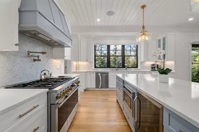 7 Massasoit Road, Wellesley, MA 02481 - Photo 4