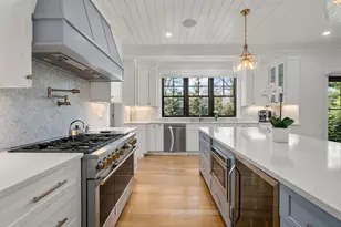 7 Massasoit St, Wellesley, MA 02481 - Photo 4