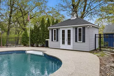 6 Packard Street, Woburn, MA 01801 - Photo 32