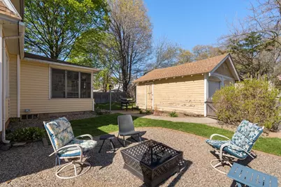 217 Ellsworth Ave, Springfield, MA 01118 - Photo 34