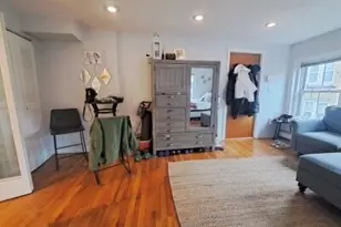 21 Moon St, Boston, MA 02113 - Photo 4