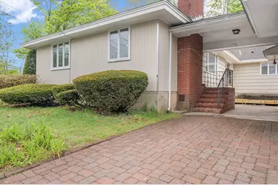 35 Peters St #1, North Andover, MA 01845 - Photo 2