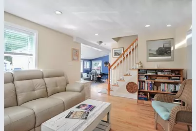 9 G St, Hull, MA 02045 - Photo 10