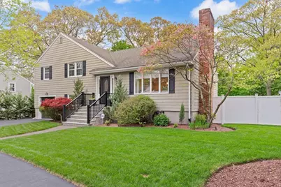 21 Buckingham Drive, Reading, MA 01867 - Photo 2