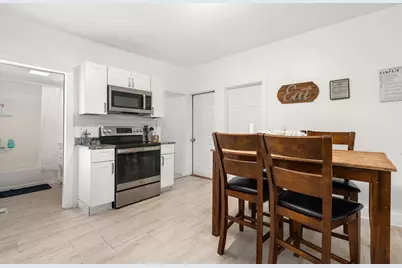 252 Shaw St, Lowell, MA 01851 - Photo 16