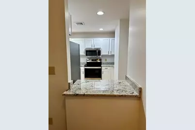 170 Oxford St #504, Lynn, MA 01901 - Photo 2