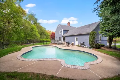 29 Shea Drive, Marlborough, MA 01752 - Photo 2