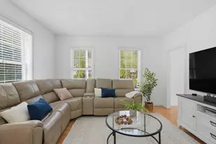8 Coolidge St, Westford, MA 01886 - Photo 4