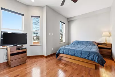 419 E 3rd St, Boston, MA 02127 - Photo 24