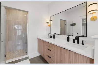 165 River St #2, Waltham, MA 02453 - Photo 24