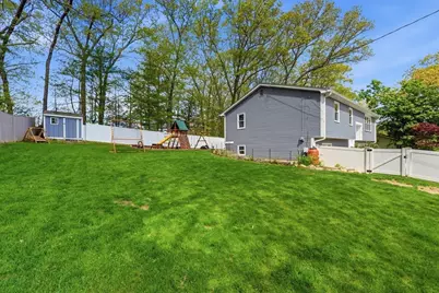 10 West Ave, Hudson, MA 01749 - Photo 30