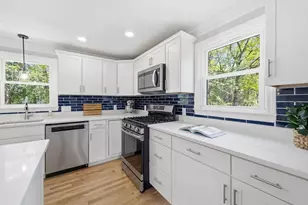 10 West Ave, Hudson, MA 01749 - Photo 6