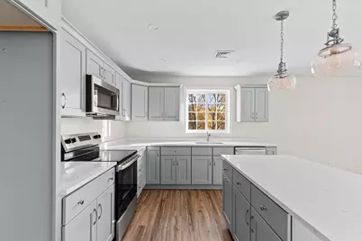 393-5 Court St #5, Plymouth, MA 02360 - Photo 2