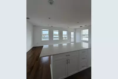 375 Crescent Avenue #3, Chelsea, MA 02150 - Photo 2