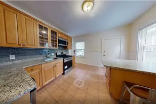31 Plymouth St, Boston, MA 02141 - Photo 2