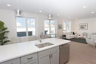 336 Chelsea St, Boston, MA 02128 - Photo 4