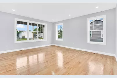 57 America St, Chicopee, MA 01013 - Photo 8