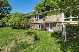 16 Saybrook Cir, South Hadley, MA 01075 - Photo 2