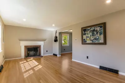 196 Center St, Groveland, MA 01834 - Photo 2