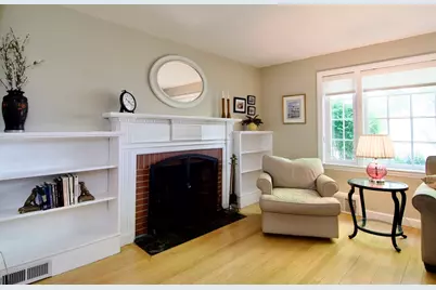 129 Chalmers St, Springfield, MA 01118 - Photo 8