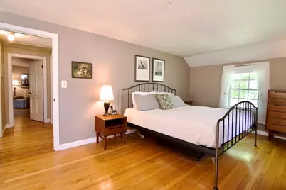 129 Chalmers St, Springfield, MA 01118 - Photo 30