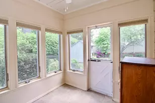 129 Chalmers St, Springfield, MA 01118 - Photo 22