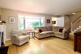 129 Chalmers St, Springfield, MA 01118 - Photo 4