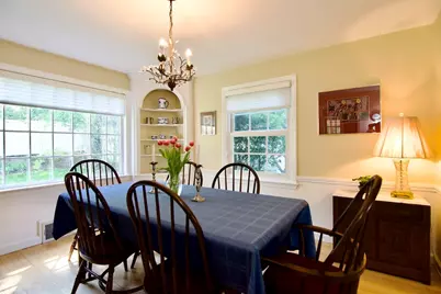 129 Chalmers St, Springfield, MA 01118 - Photo 12