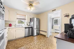 39 Badger Rd, Boston, MA 02136 - Photo 6