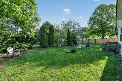 13 Drewsen Dr, Northampton, MA 01062 - Photo 8