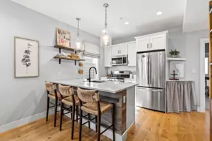 335 Maverick St, Boston, MA 02128 - Photo 4