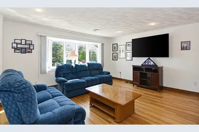 37 Cresthaven Drive, Burlington, MA 01803 - Photo 4