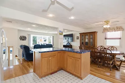 37 Cresthaven Drive, Burlington, MA 01803 - Photo 6