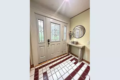 251 Cox St, Hudson, MA 01749 - Photo 2