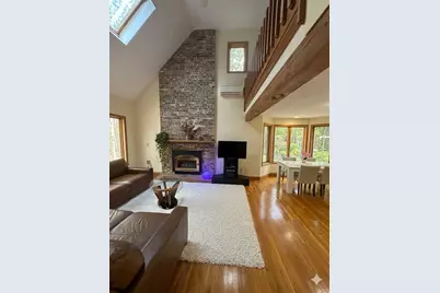 251 Cox St, Hudson, MA 01749 - Photo 4