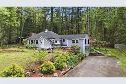 400 Loomis St, Westfield, MA 01085 - Photo 2