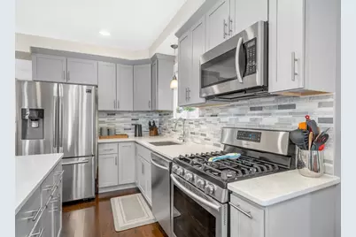 32 Fountain Ave #1, Somerville, MA 02145 - Photo 4