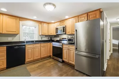 219 Prospect St, Ashland, MA 01721 - Photo 6