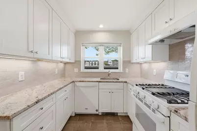 19 Alton Court #2, Brookline, MA 02446 - Photo 4