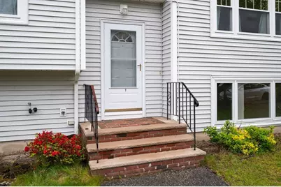 7 Nells Pond Rd, Lynn, MA 01904 - Photo 4
