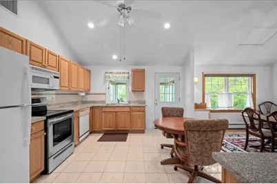 7 Nells Pond Rd, Lynn, MA 01904 - Photo 8