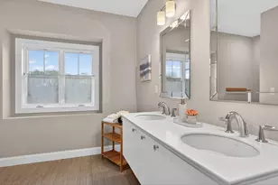 2 Inwood Dr, Woburn, MA 01801 - Photo 12